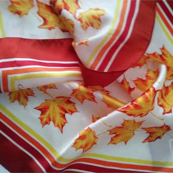 Vintage Skemo Canada Scarf Eleanor Paine Leaves Fall Autumn Japan 100% Acetate - Picture 3 of 5